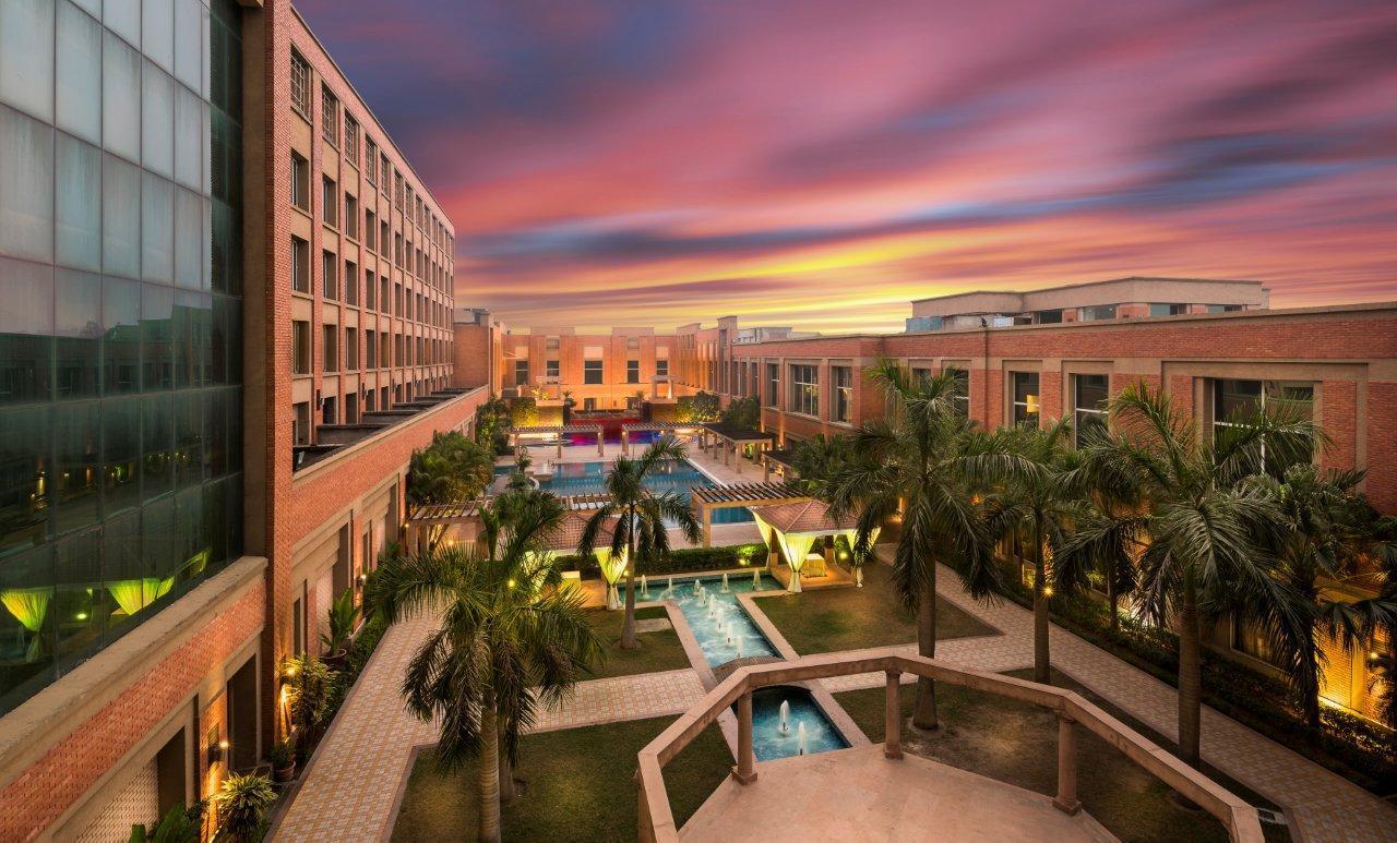 Nirvana Luxury Hotel L Ludhiana Exterior foto